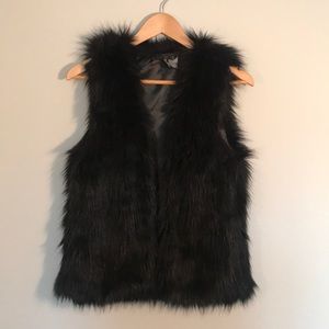 H&M faux fur vest black size 6